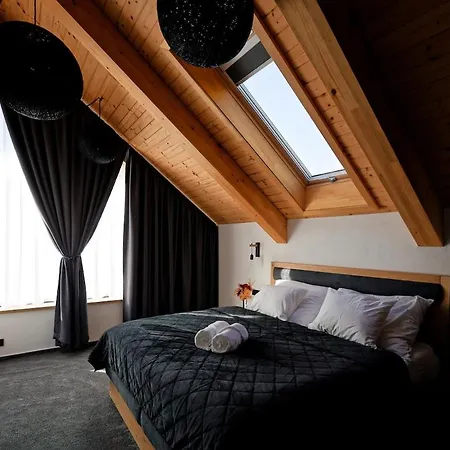 Ostriz ヴィラ フリンスコ